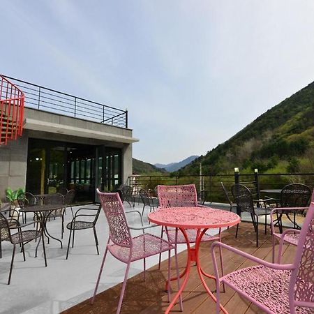 Hwacheon Tomato Pension ภายนอก รูปภาพ